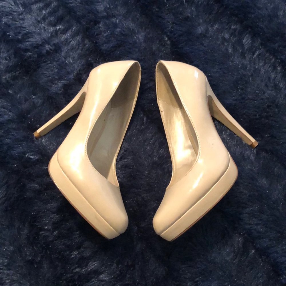 Aldo shoes in ivory color